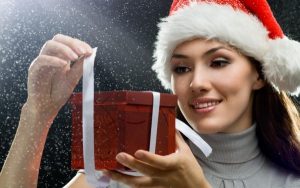Eντυπωσιακά λαμπερή τις μέρες των γιορτών