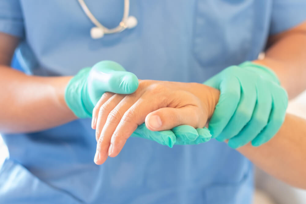 πλαστική χειρουργική στα χέρια 