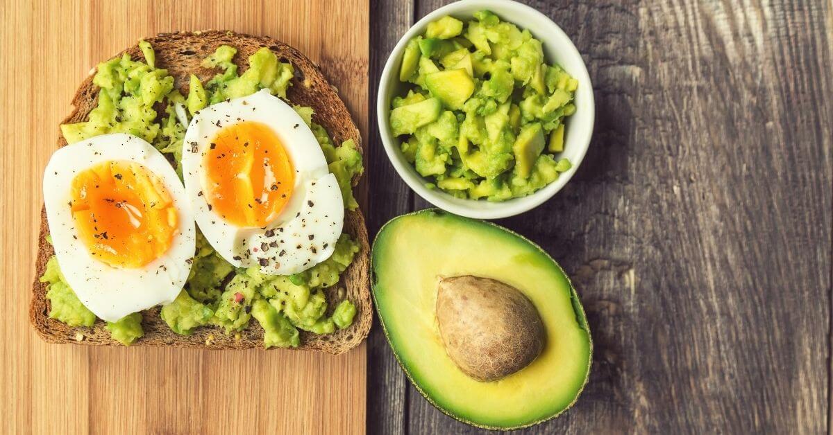 ιδέες για υγιεινό πρωινό avocado 