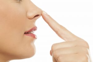 Πλαστική μύτης με υαλουρονικό: Τι περιλαμβάνει;